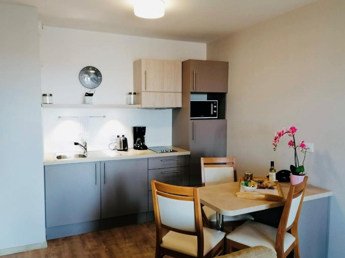 Domitys Les Raisins Bleus Aparthotel Villiers-sur-Marne Exteriör bild